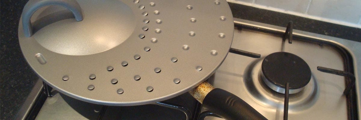 Spatdeksel kopen: de keuken schoon houden