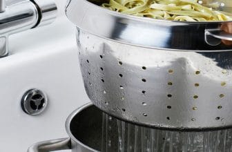 Waarom een pastapan kopen? Handige pan voor het koken van pasta