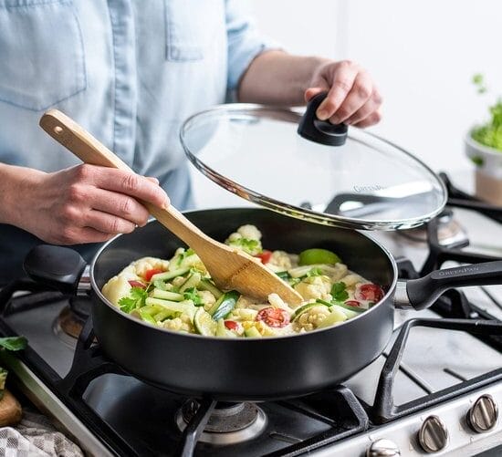 GreenPan Memphis hapjespan 28cm op het fornuis